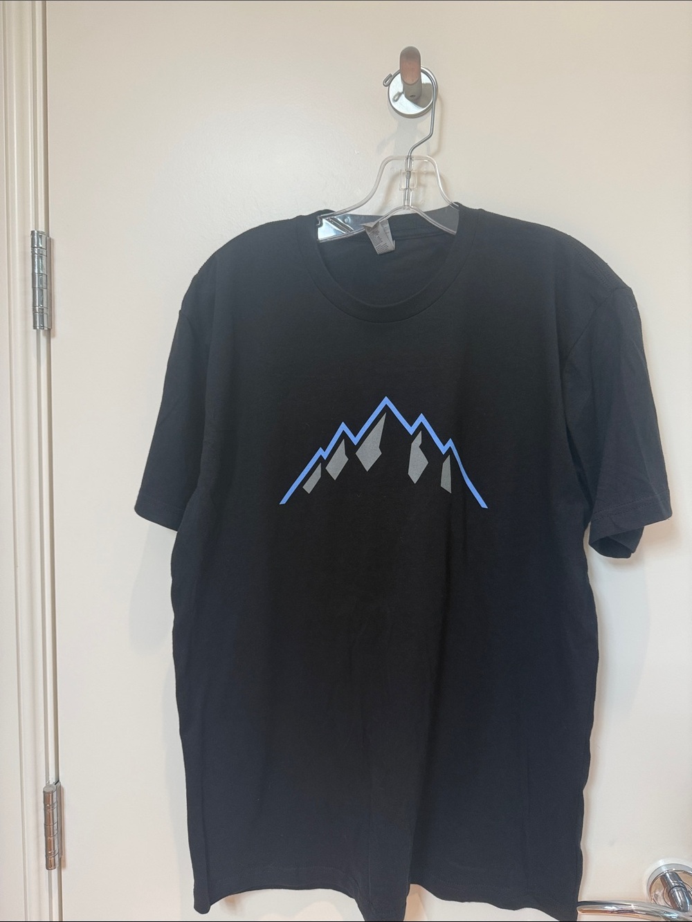 Utah Mammoth black tshirt size large
